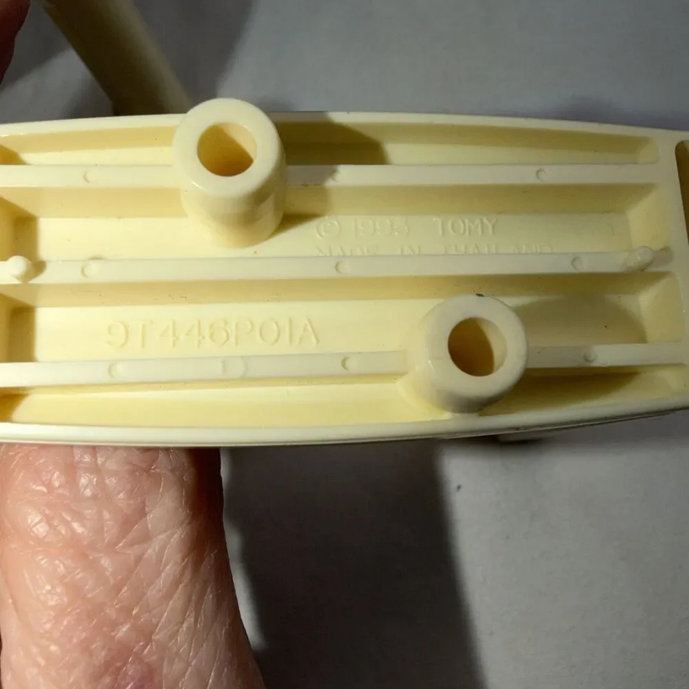Tomy Thomas Train 2006 Track Replacement Pieces 5pc Cream Risers 9T446P01B VTG
